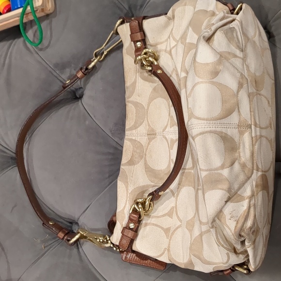 Coach Handbags - Authentic COACH Ottoman Brooke Pocketbook